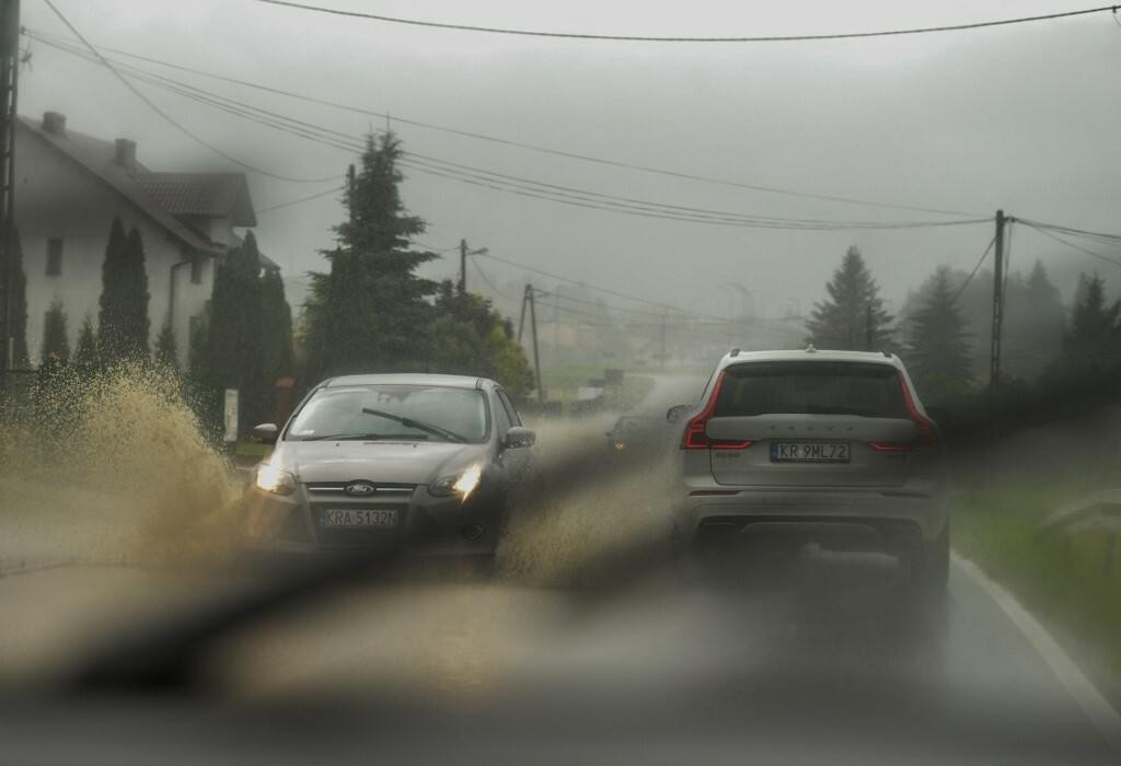 &lt;p&gt;Vožnja nakon prve kiše za vozače može biti iznimno opasna (ilustracija)&lt;/p&gt;