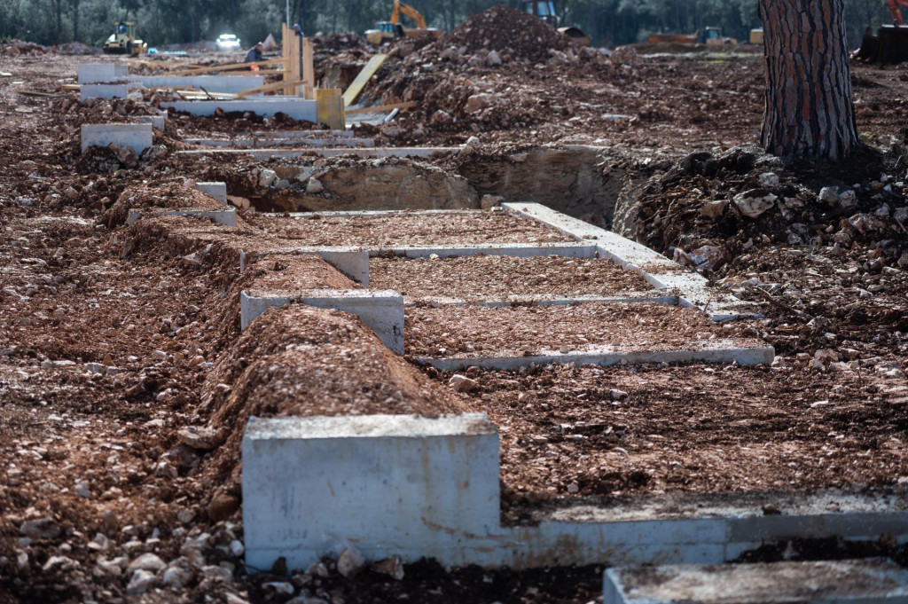 &lt;p&gt;U tijeku su radovi na uredjenju novog Gradskog groblja kod mjesta Crno&lt;/p&gt;