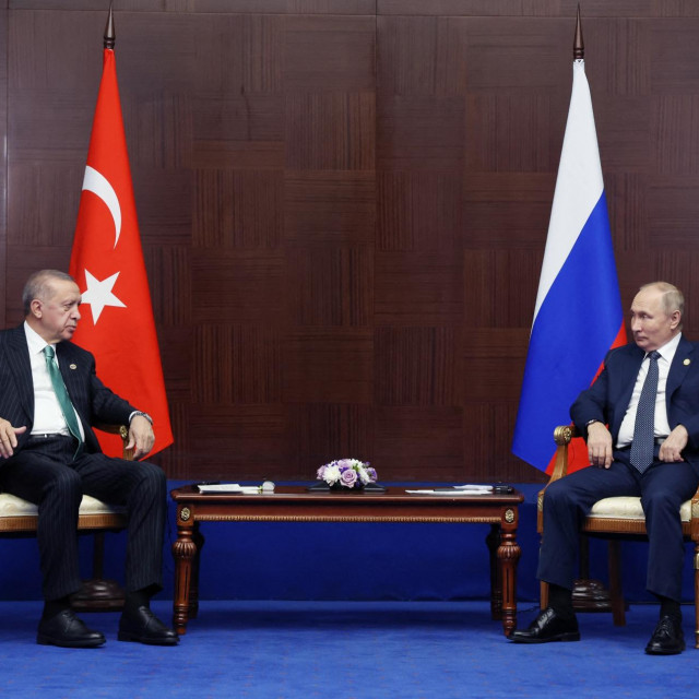 &lt;p&gt;Erdogan i Putin, trebaju jedan drugoga...&lt;/p&gt;

&lt;p&gt; &lt;/p&gt;