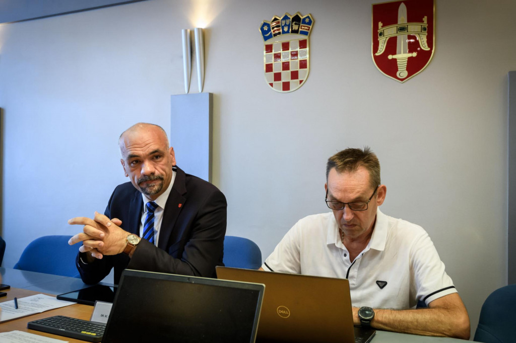&lt;p&gt;Župan Marko Jelić i Robert Miljković, direktor ‘Cesta Šibenik‘&lt;/p&gt;