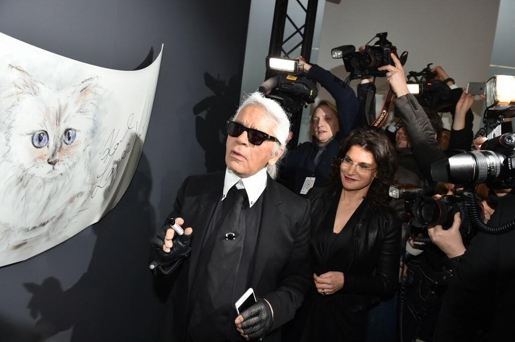 &lt;p&gt;Karl Lagerfeld pored portreta ”Choupette” &lt;/p&gt;