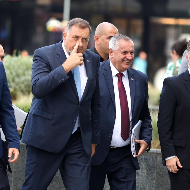 &lt;p&gt;Milorad Dodik malo zategne, pa popusti odnose s međunarodnom zajednicom... I tako stalno.&lt;br&gt;
 &lt;/p&gt;