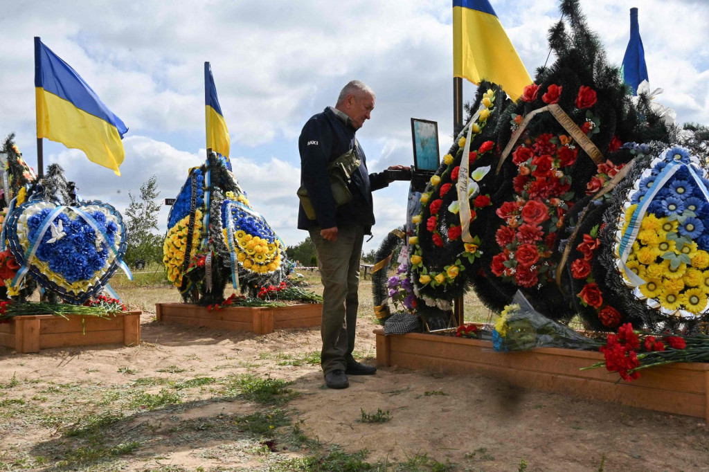&lt;p&gt;Macgregor je ukazao na goleme gubitke ukrajinske vojske, ”sada gotovo 200 tisuća”, što je nazvao ”posljedicom katastrofalne odluke Kijeva da obrani Bahmut”&lt;/p&gt;