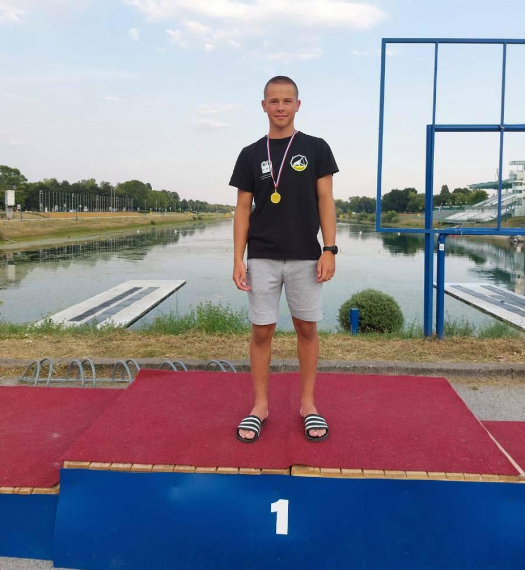 &lt;p&gt;Petar Šunjić osvojio šest zlata na državnom prvenstvu RH u kajaku i kanuu&lt;/p&gt;