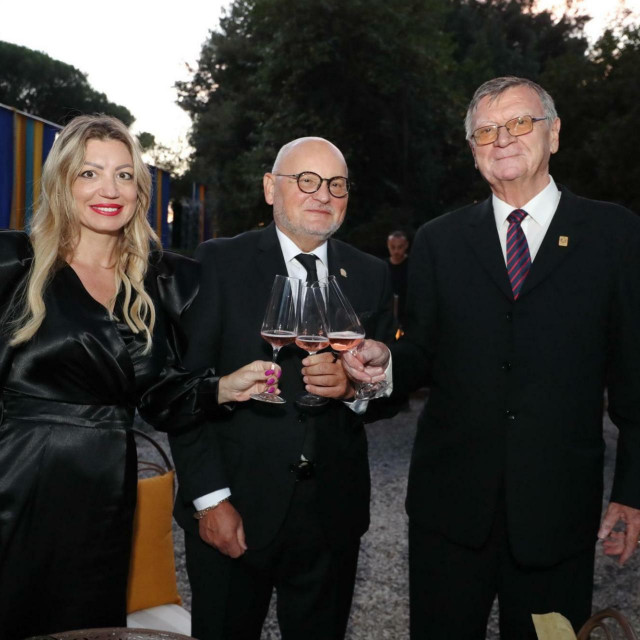 &lt;p&gt;Zlatko Mateša i Blanka Kačer u Rimu s Aleksandrom Boričićem&lt;/p&gt;