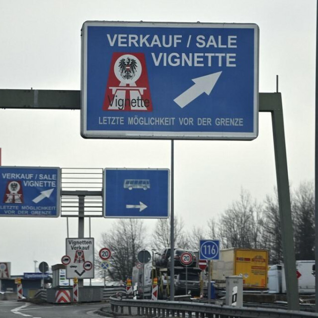 &lt;p&gt;Border crossing Walserberg Germany/Austria with signs MAUT, TOLL, VIGNETTE, motorway vignette, sticker, A8 motorway near Bad Reichenhall. Road traffic, cars, highway, (Photo by Frank Hoermann/SVEN SIMON/SVEN SIMON/dpa Picture-Alliance via AFP)&lt;/p&gt;