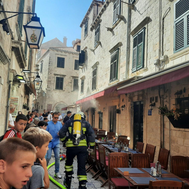 &lt;p&gt;Požar u Širokoj ulici u Dubrovniku&lt;/p&gt;