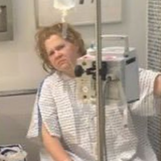 &lt;p&gt;Amy Shumer na bolničkoj postelji, fotografija koja je zaprepastila obožavatelje&lt;/p&gt;