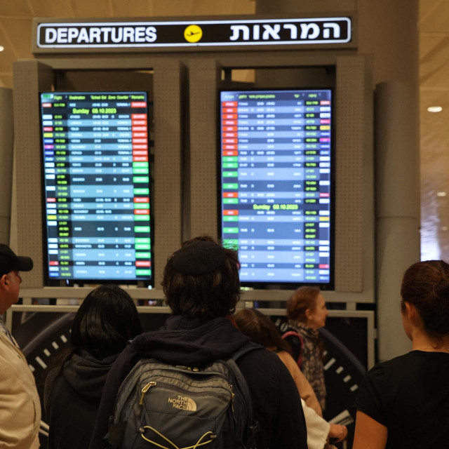 &lt;p&gt;Po mnoge putnike u Izrael došli su zrakoplovi njihovih država, Hrvati su, kažu, među rijetkima po koje nitko nije došao&lt;/p&gt;
