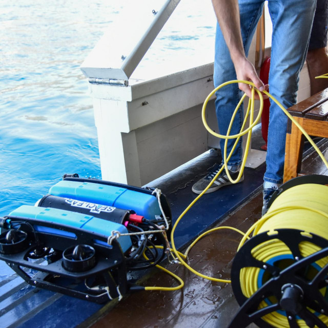 &lt;p&gt;Ispred Lokruma održano je završno testiranje robota za prikupljanje otpada s morskog dna&lt;/p&gt;