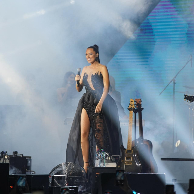 &lt;p&gt;Aleksandra Prijović na drugom rasprodanom koncertu u beogradskoj Štark Areni u sklopu regionalne turneje ”Od istoka do zapada”&lt;/p&gt;