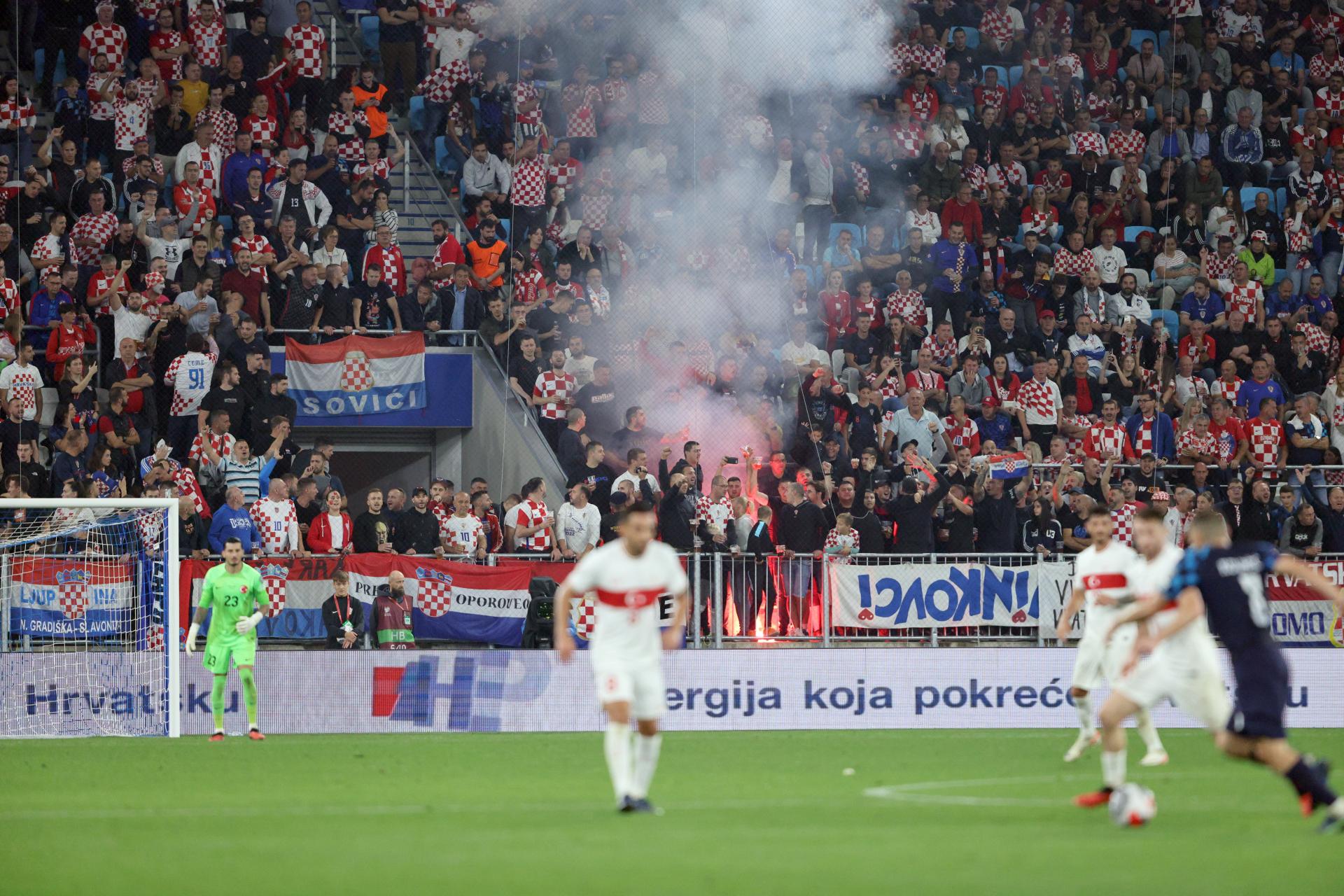 Bili Zivot on X: Velika utakmica Hrvatskog nogometnog kupa između