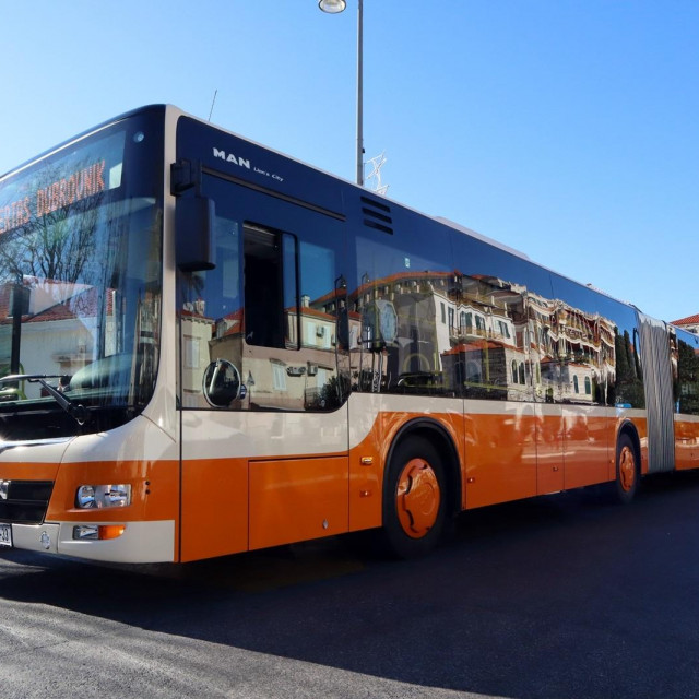 &lt;p&gt;Autobus-harmonika gradskog prijevoznika Libertasa&lt;/p&gt;