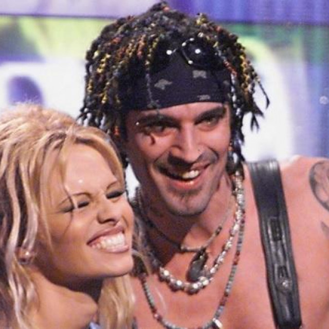 &lt;p&gt;Pamela Anderson i Tommy Lee 1999. godine&lt;/p&gt;