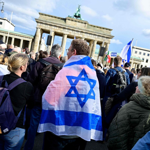 &lt;p&gt;Detalj sa skupa podrške Izraelu u Berlinu&lt;/p&gt;