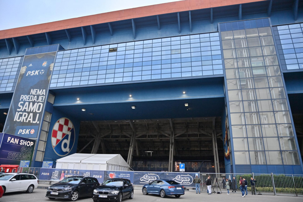 &lt;p&gt;Zagreb, 250923.&lt;br&gt;
Dolazak clanova na skupstinu GNK Dinamo u prostorije kluba na stadionu Maksimir.&lt;br&gt;
Na fotografiji: stadion.&lt;br&gt;