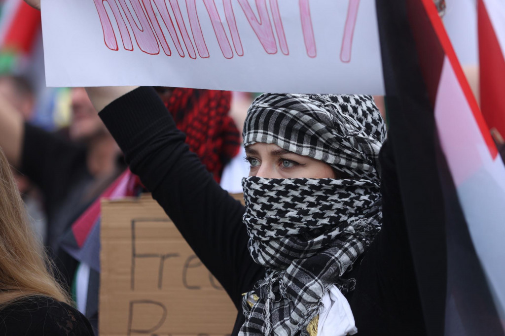 &lt;p&gt;Na platou kod Gradske vijećnice u Sarajevu održan je protest podrške Palestini u organizaciji Palestinske zajednice u BiH&lt;/p&gt;