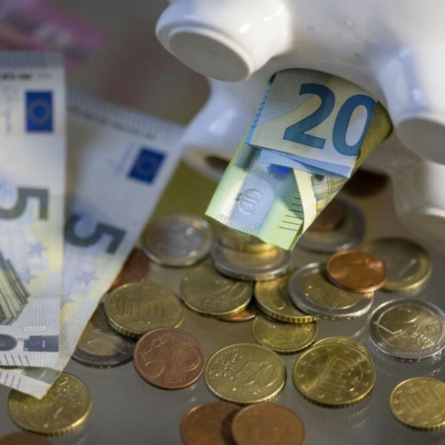 &lt;p&gt;ILLUSTRATION - 23 October 2023, Saxony, Leipzig: ILLUSTRATION - Money is in the belly of a piggy bank. October 30, 2023 is World Savings Day Photo: Hendrik Schmidt/dpa (Photo by HENDRIK SCHMIDT/DPA/dpa Picture-Alliance via AFP)&lt;/p&gt;