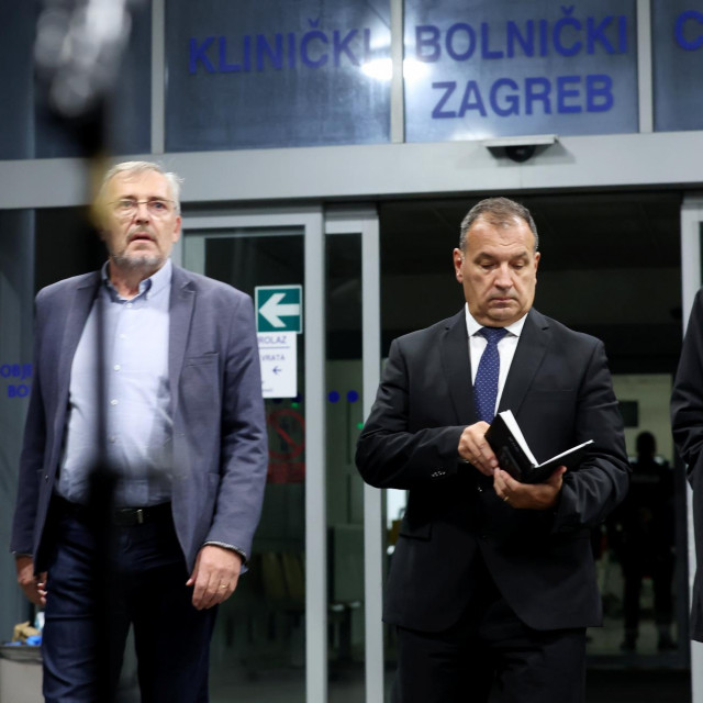 &lt;p&gt;Milivoj Novak, Vili Beroš i Krunoslav Capak ispred KBC Zagreb&lt;/p&gt;
