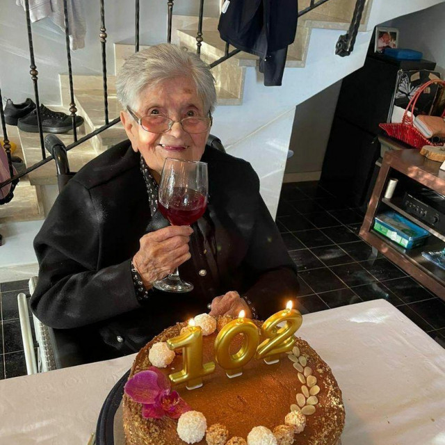 &lt;p&gt;Tete Mare Kordić proslavila 102. rođendan&lt;/p&gt;