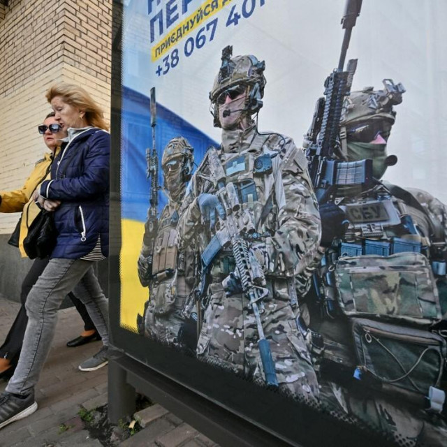&lt;p&gt;Slogan ‘Brzo donesite pobjedu‘ na uličnim plakatima u Kijevu&lt;/p&gt;