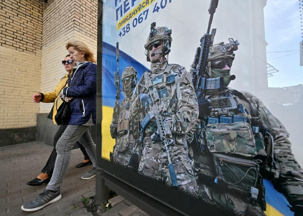 &lt;p&gt;Slogan ‘Brzo donesite pobjedu‘ na uličnim plakatima u Kijevu&lt;/p&gt;