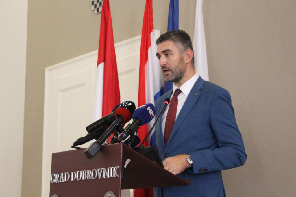 &lt;p&gt;Gradonačelnik Mato Franković predstavio je proračun za 2024. godinu&lt;/p&gt;