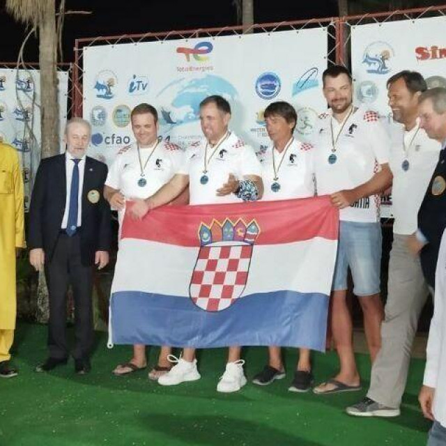 &lt;p&gt;Hrvatska ekipa Ribolovnog športskog kluba Giričić iz Kaštel Gomilice postala je prvak svijeta&lt;/p&gt;