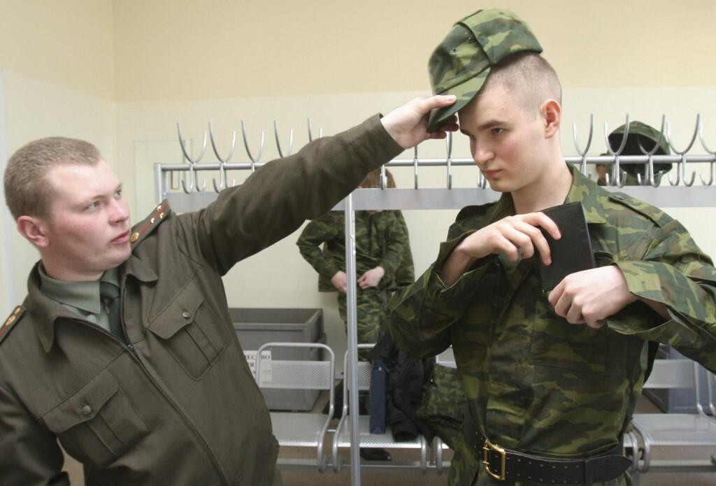&lt;p&gt;Odlazak u vojsku, naročito na ukrajinsku frontu, mnogim je Rusima traumatičan (ilustracija)&lt;/p&gt;