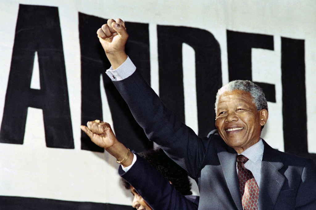 &lt;p&gt;Nelson Mandela, lider borbe protiv aparthejda: U desetljećima prije ukidanja aparthejda i prije nego što je postao globalna ikona Mandela je kao ‘terorist‘ služio doživotnu robiju, a ANC su vlade Južne Afrike, SAD-a i Velike Britanije osudile kao ‘terorističku organizaciju‘&lt;/p&gt;
