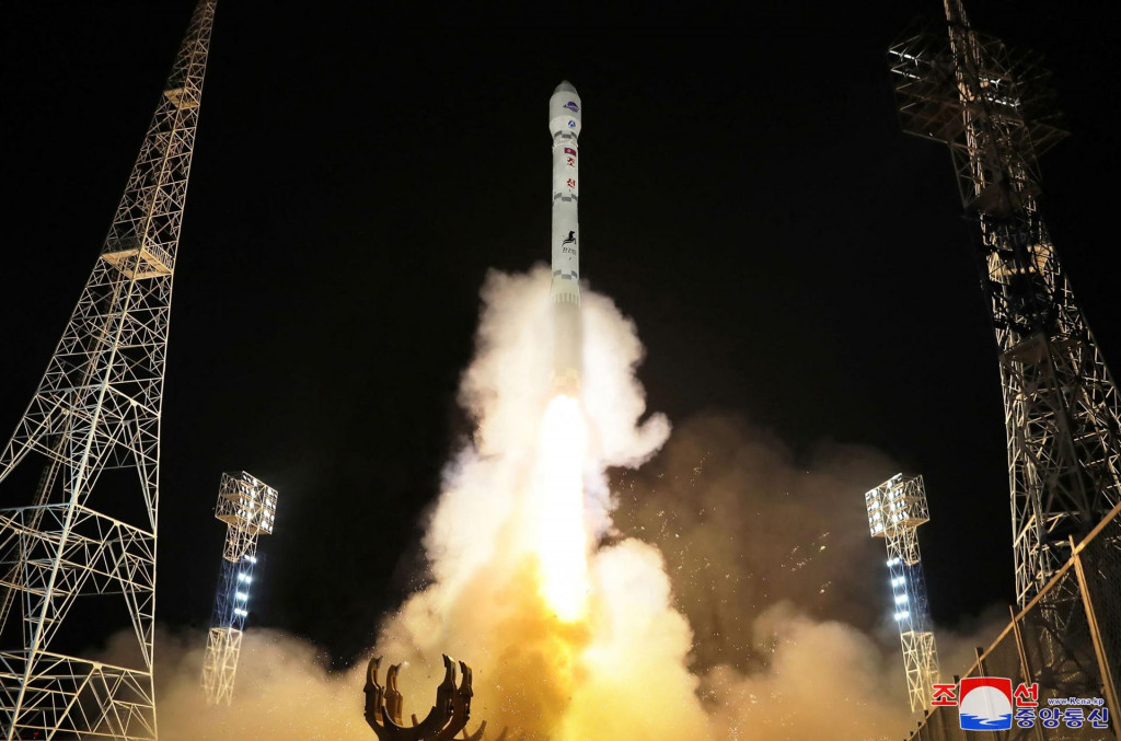 &lt;p&gt;TOPSHOT - This picture taken on November 21, 2023 and released from North Korea‘s official Korean Central News Agency (KCNA) on November 22, 2023 shows a rocket carrying the reconnaissance satellite ‘Malligyong-1‘ being launched from the Sohae Satellite Launch Site in North Phyongan province. North Korea said on November 22 it had succeeded in putting a military spy satellite in orbit after two previous failures, as the US led its allies in condemning the launch as a ”brazen violation” of UN sanctions. (Photo by KCNA VIA KNS/AFP)/South Korea OUT/REPUBLIC OF KOREA OUT&lt;br&gt;
---EDITORS NOTE--- RESTRICTED TO EDITORIAL USE - MANDATORY CREDIT ”AFP PHOTO/KCNA VIA KNS” - NO MARKETING NO ADVERTISING CAMPAIGNS - DISTRIBUTED AS A SERVICE TO CLIENTS/THIS PICTURE WAS MADE AVAILABLE BY A THIRD PARTY. AFP CAN NOT INDEPENDENTLY VERIFY THE AUTHENTICITY, LOCATION, DATE AND CONTENT OF THIS IMAGE ---/&lt;/p&gt;