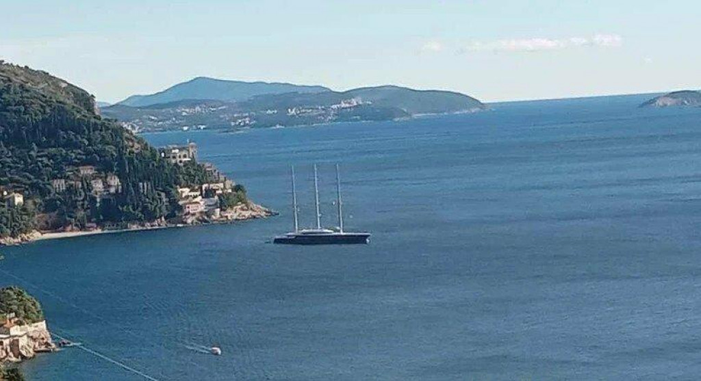 &lt;p&gt;Black Pearl ispred Dubrovnika&lt;/p&gt;