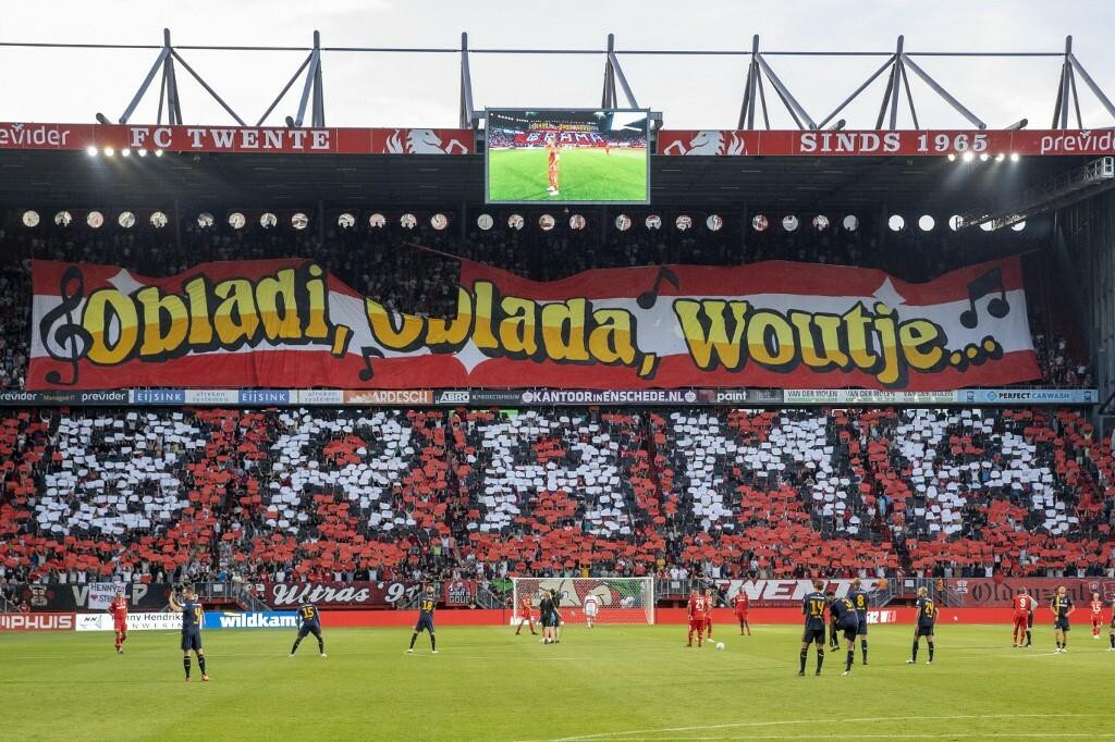 &lt;p&gt;Atmosfera na Twenteovom stadionu, De Grolsch Veste&lt;/p&gt;