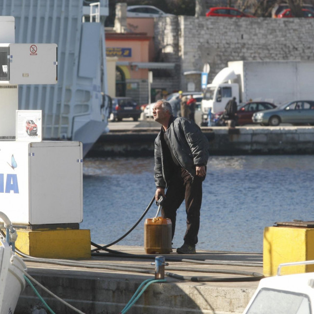 &lt;p&gt;Inina benzinska crpka na Branimirovoj obali&lt;/p&gt;