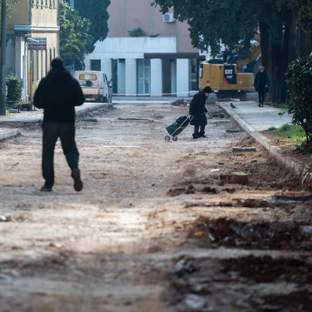 &lt;p&gt;Radovi na rekonstrukciiji prometnice u Krlezinoj ulici&lt;br&gt;
 &lt;/p&gt;