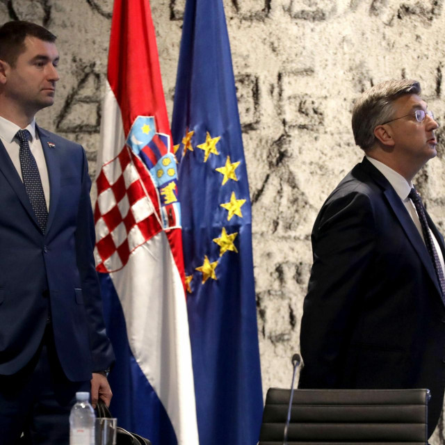 &lt;p&gt;Davor Filipović i Andrej Plenković  - premijer ne želi da ga se vezuje uz priču o kupovanju medija, a uz to je želio je kazniti nelojalnost u vlastitim redovima&lt;/p&gt;