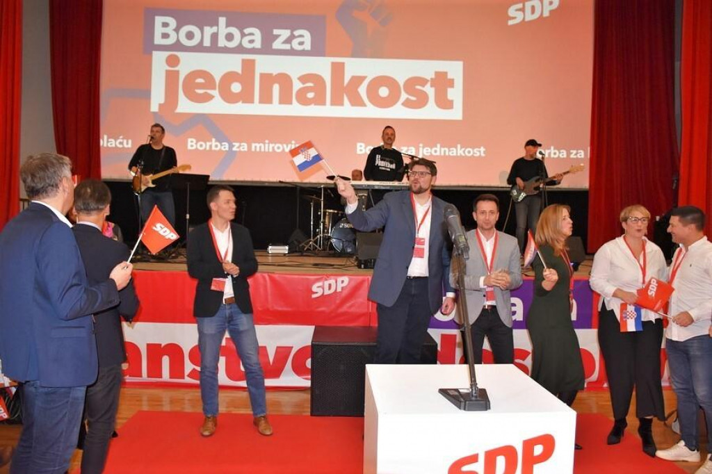 &lt;p&gt;SDP-ov skup u Pločama&lt;/p&gt;