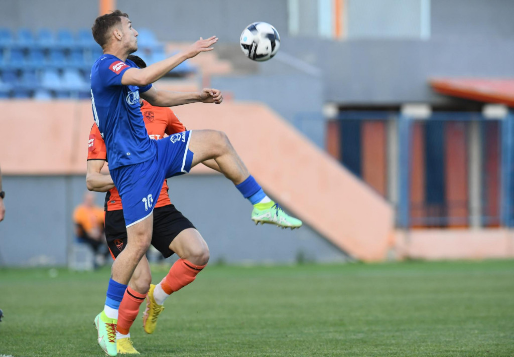&lt;p&gt;Tonio Teklić u dresu Varaždina na utakmici protiv Šibenika&lt;/p&gt;