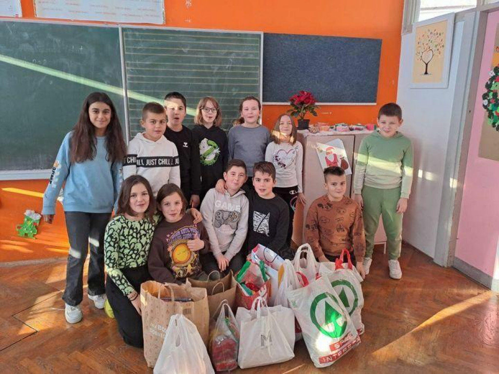 &lt;p&gt;U akciju Agenata dobrote uključili su se i učenici šibenske škole ‘Juraj Dalmatinac‘&lt;/p&gt;