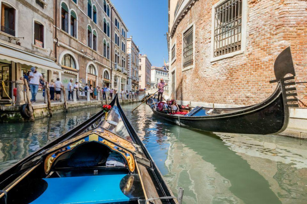 &lt;p&gt;Venecijanske gondole&lt;/p&gt;