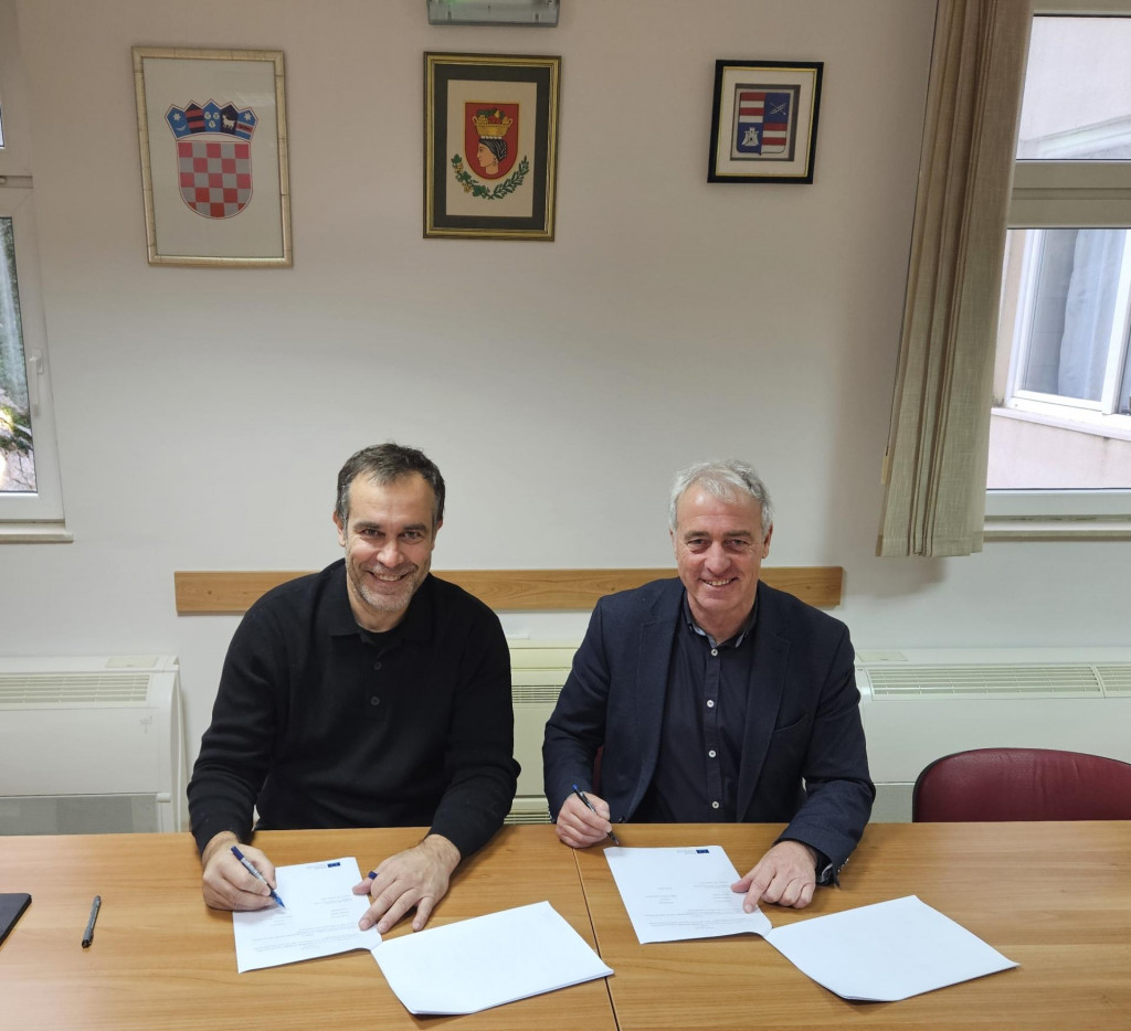 &lt;p&gt;Ugovor su potpisali župski načelnik Silvio Nardelli i Marko Dabrović iz tvrtke Studio 3LHD&lt;/p&gt;