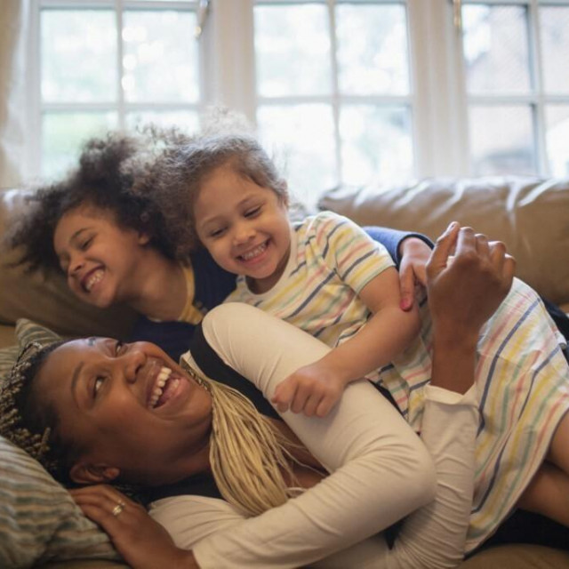 &lt;p&gt;Jedan od najboljih načina da naučite o važnosti obitelji je da se zajedno zabavite, tvrdi Esther Wojcicki (ilustracija)&lt;/p&gt;