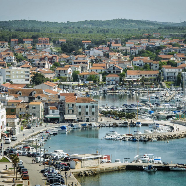 <p>Vodice, 290418.<br>
Panorame i detalji sa ulica grada Vodica<br>