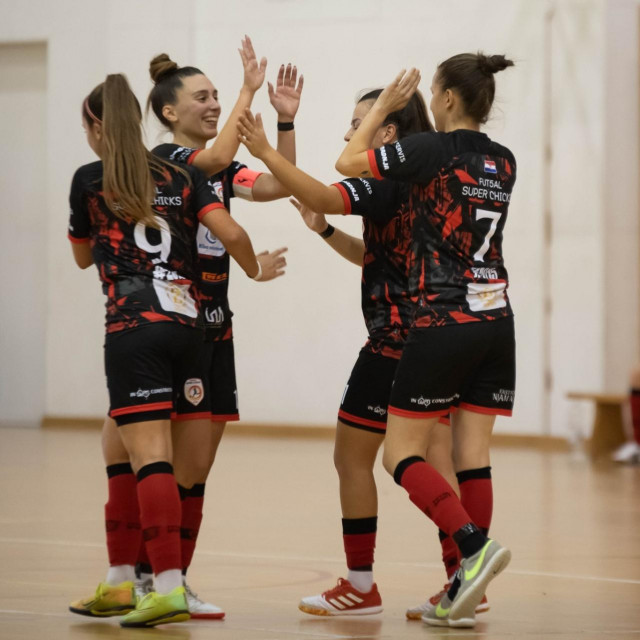 &lt;p&gt;Futsal Super Chicks&lt;/p&gt;