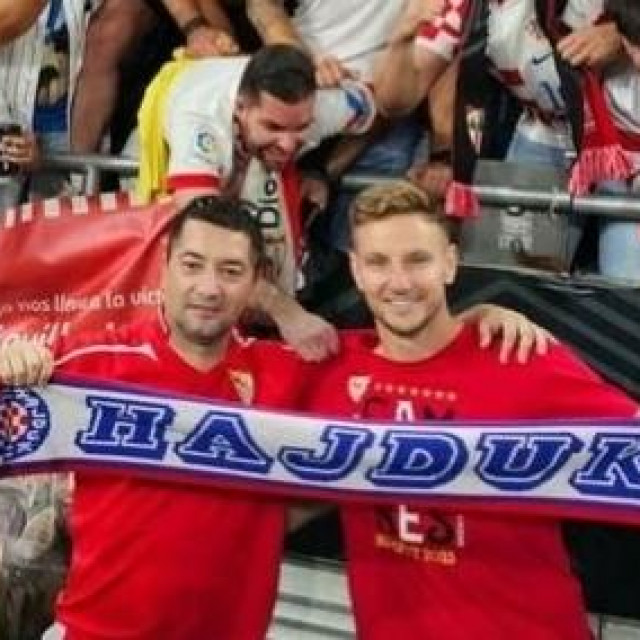 &lt;p&gt;Rakitić i grupa Splićana, nakon finala Europa lige 2022./23.&lt;/p&gt;