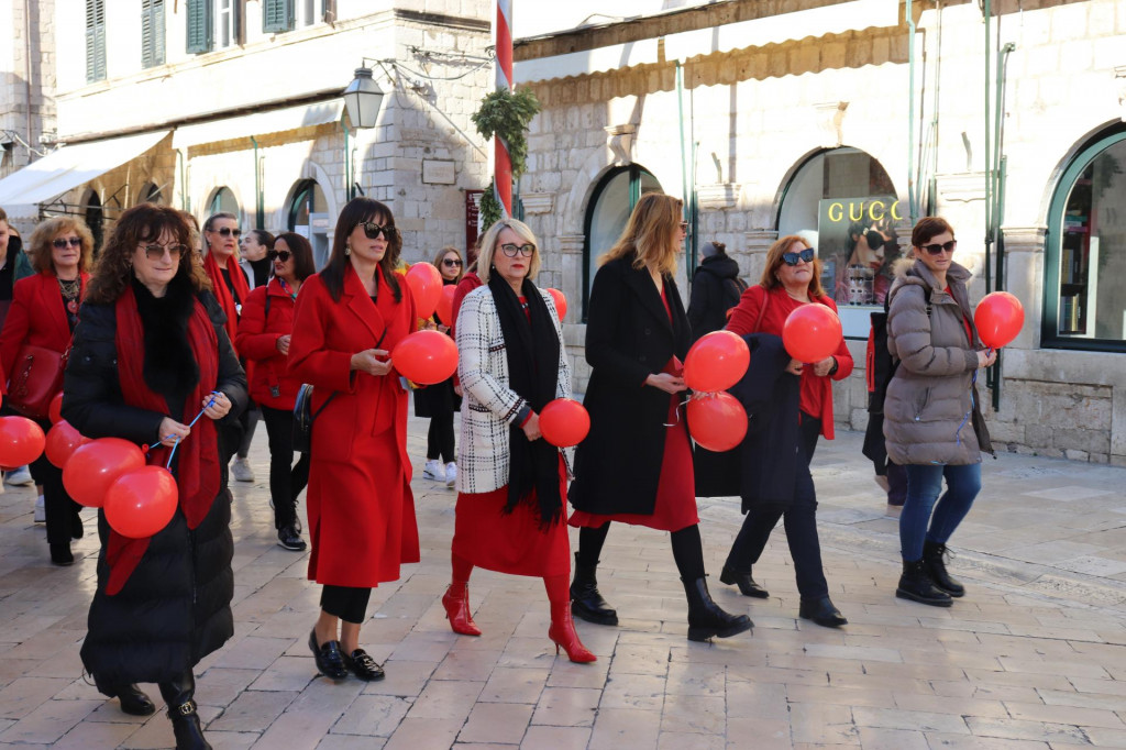 &lt;p&gt;Dan crvenih haljina, dan svjesnosti o moždanom udaru, obilježen je i u Dubrovniku&lt;/p&gt;