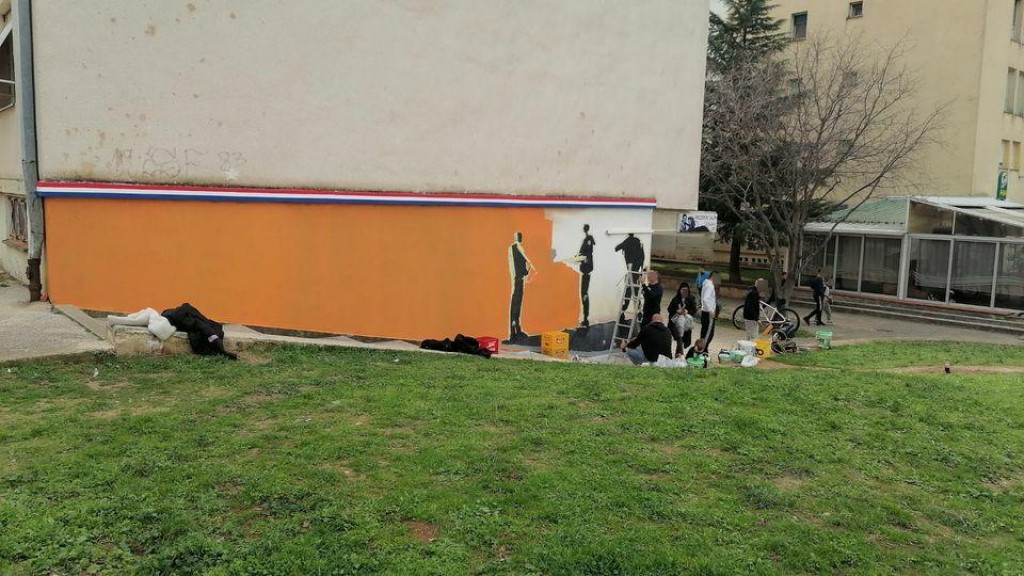&lt;p&gt;Funcuti obnavljaju pošarani mural pripadnicima 113. brigade&lt;/p&gt;