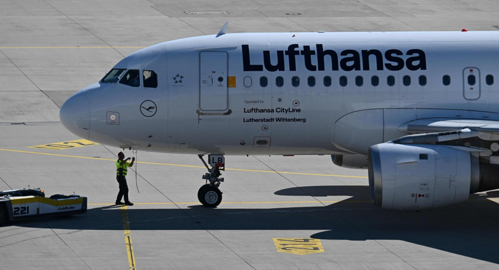 &lt;p&gt;Zbog posljednjeg štrajka zaposlenika zračnih luka Lufthansa je u srijedu morala otkazati devet od deset letova&lt;/p&gt;