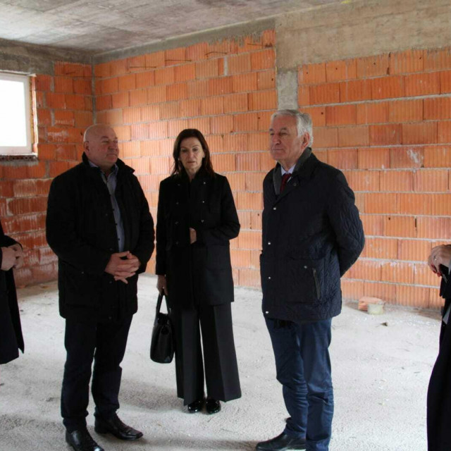 &lt;p&gt;Župan Nikola Dobroslavić sa suradnicima posjetio je gradilište društvenog doma na Kobiljači&lt;/p&gt;