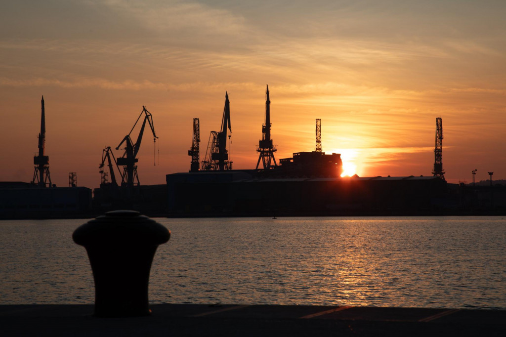 &lt;p&gt;Zalazak sunca nad brodogradilištem Uljanik&lt;/p&gt;